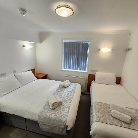 Sk Heathrow Hotel 海斯 外观 照片