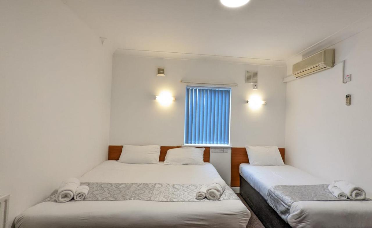 Sk Heathrow Hotel 海斯 外观 照片