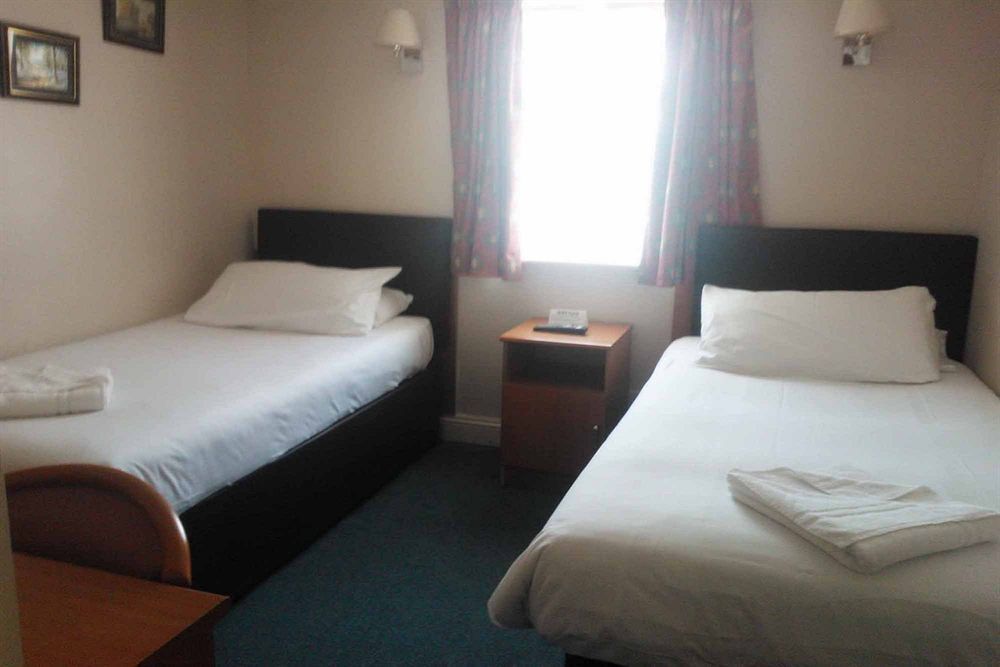 Sk Heathrow Hotel 海斯 外观 照片