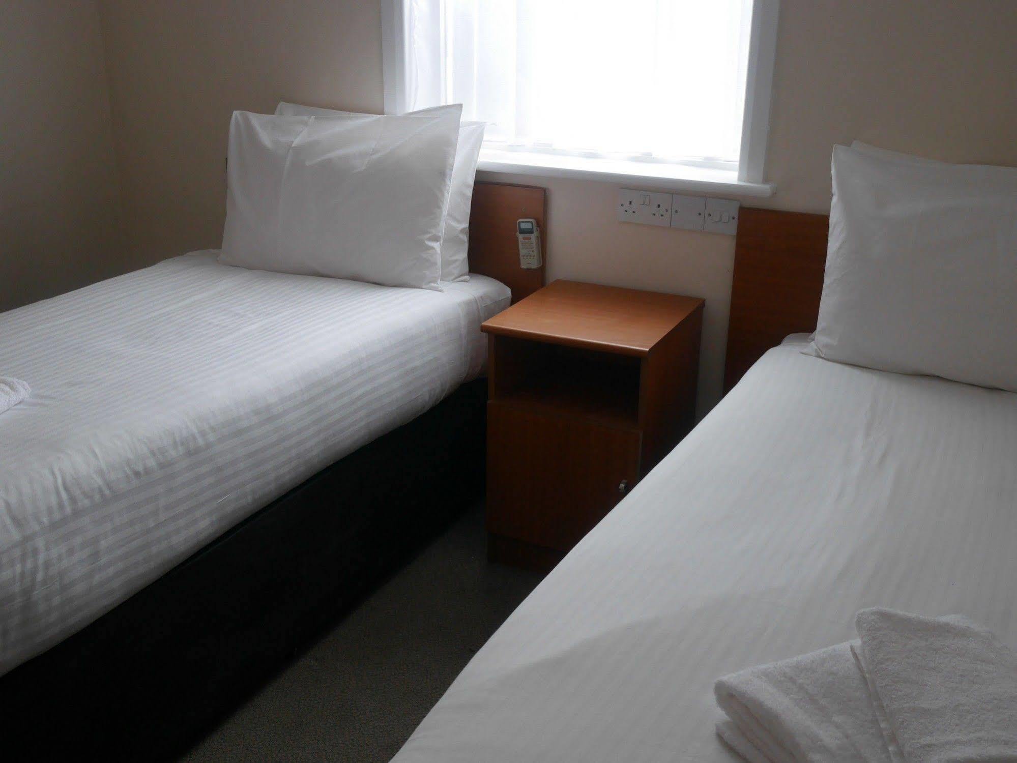 Sk Heathrow Hotel 海斯 外观 照片