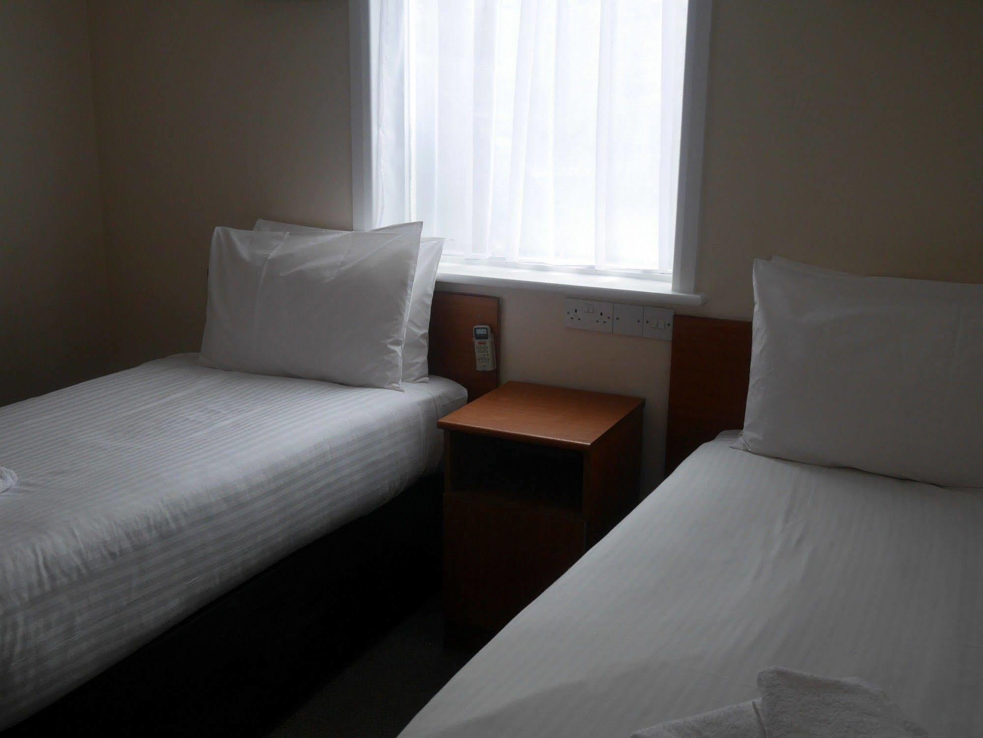 Sk Heathrow Hotel 海斯 外观 照片