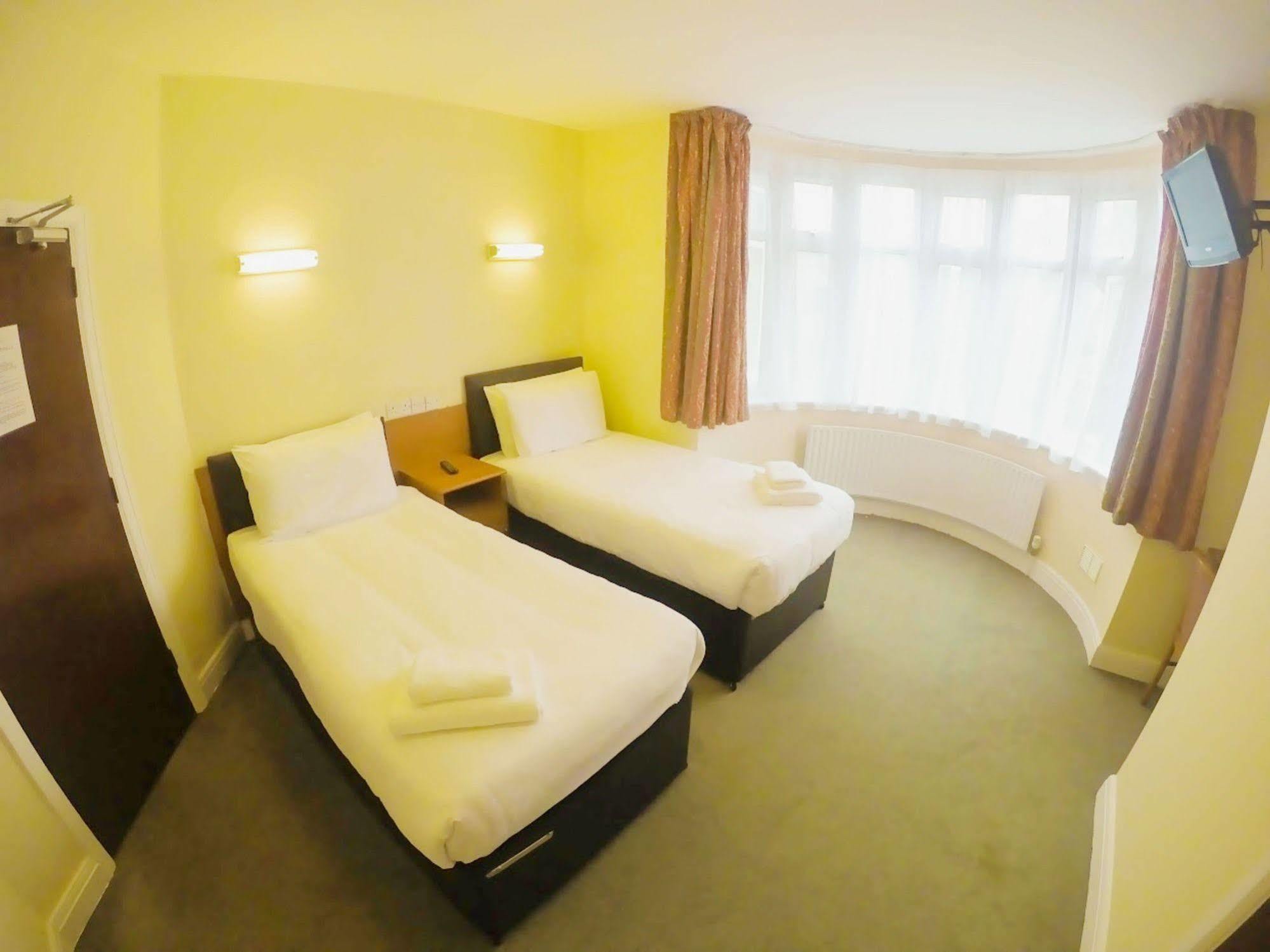 Sk Heathrow Hotel 海斯 外观 照片